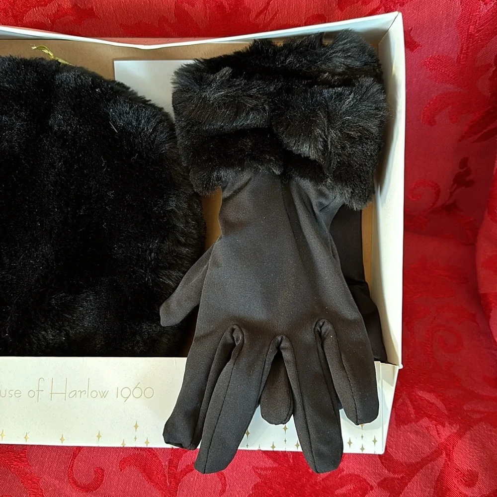 2 Pieces Faux Fur Gloves and Wristlet Set. NWT/ NIB